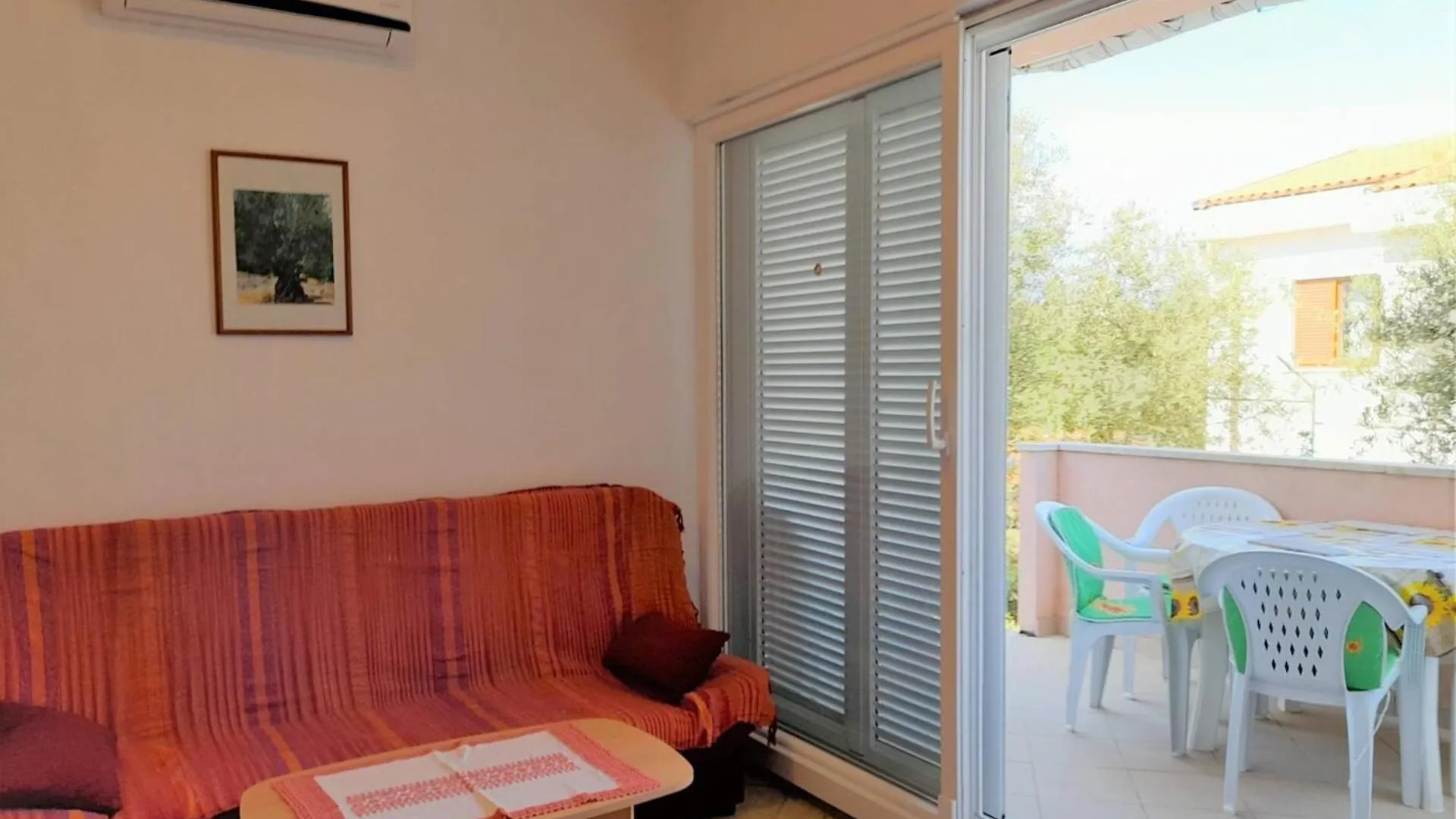 Charming Apartment Tihana With Washing Machine Krk Town Guest house